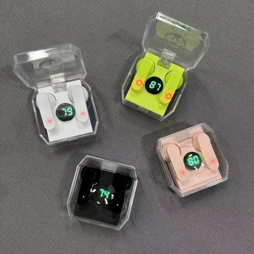 High Quality Earphones with Charging Case Long Standby Battery